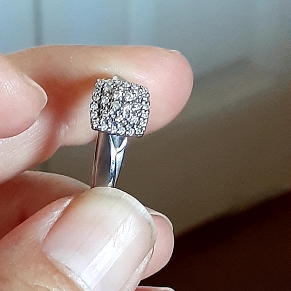 Ring - Picture 3 of 3